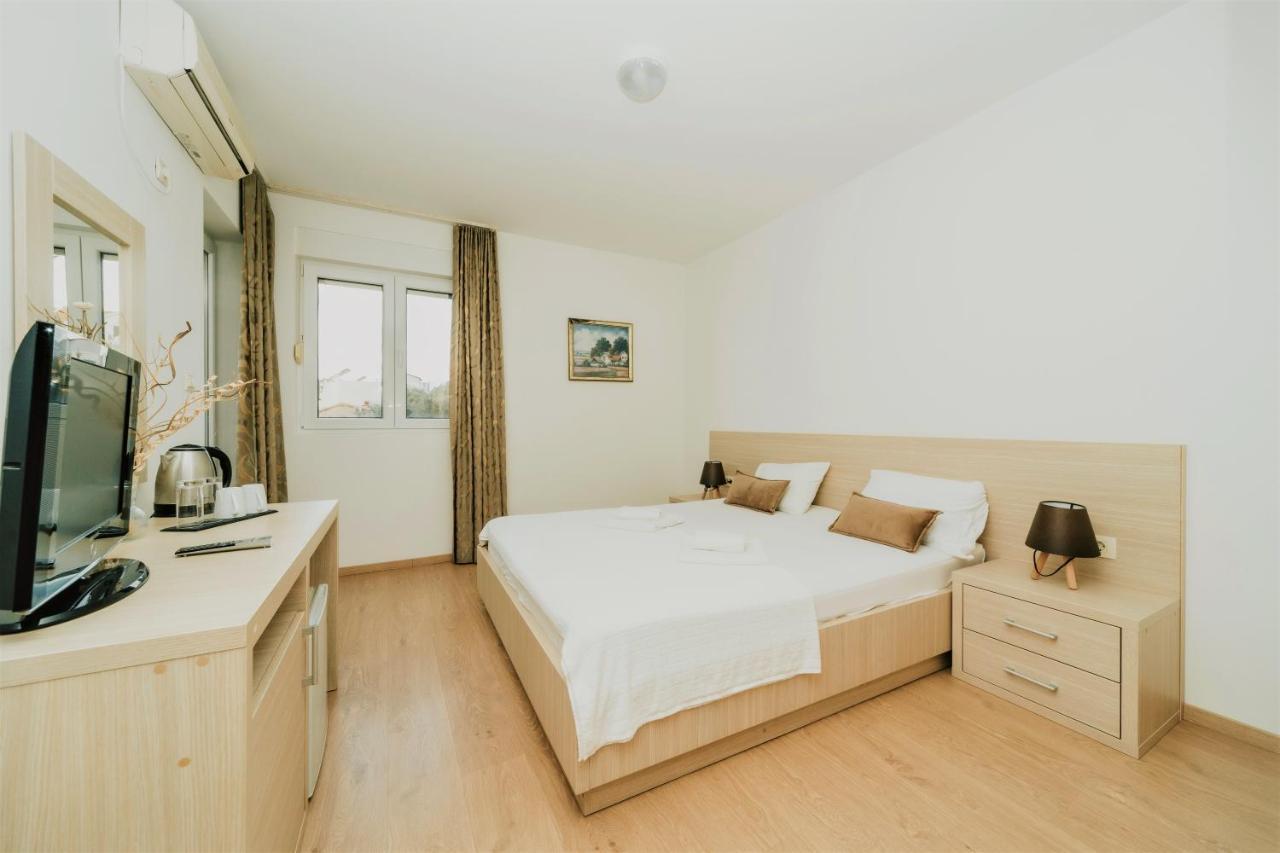 Guesthouse Radjen Sveti Stefan Buitenkant foto