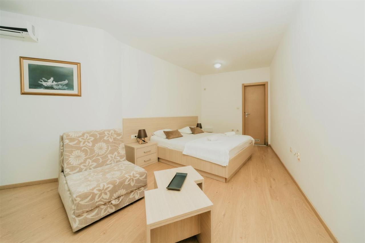 Guesthouse Radjen Sveti Stefan Buitenkant foto